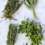 Bazylia w Oliwie: Przechowywanie Ziół na Dłużej